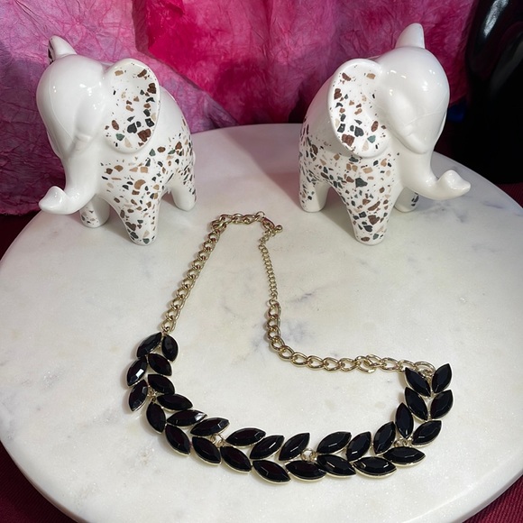 Jewelry - 🖤💛 BLACK AND HOLD NECKLACE 💛🖤